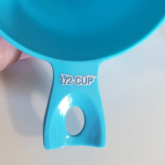 🔥 SOLD Cute Colorful Kitchen Set - Picture 5 of 7